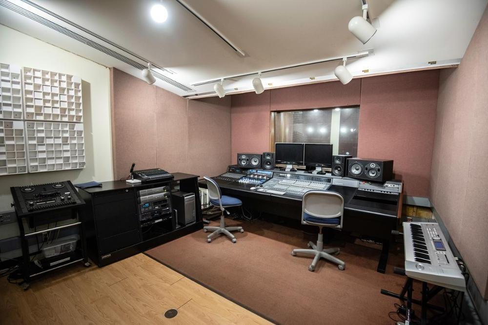 site://HennepinTech/_images/academic-programs/media-communications/audio-production/111820htc0120-1000x667.jpg